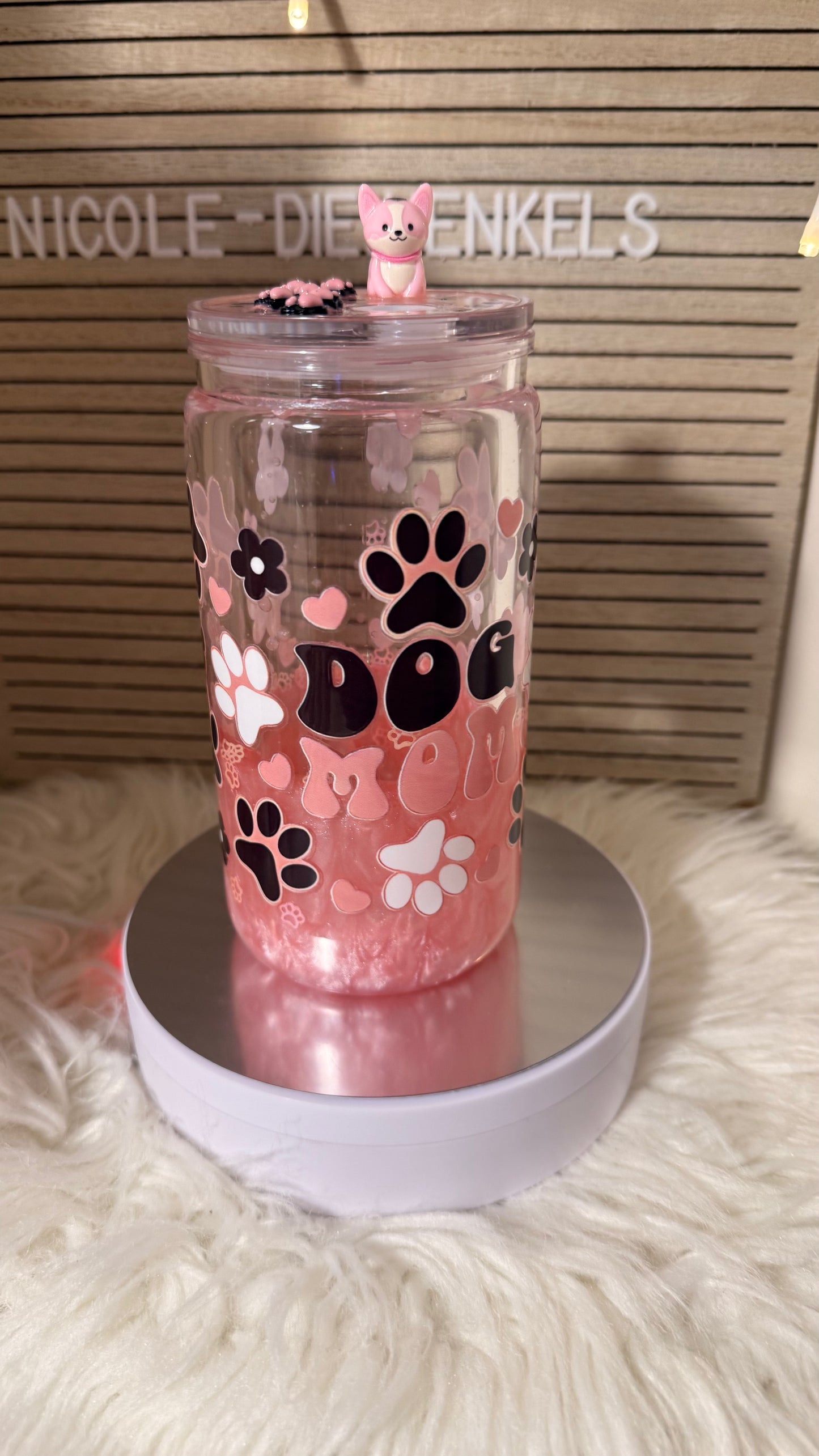 Dog Mom Kunststoffbecher